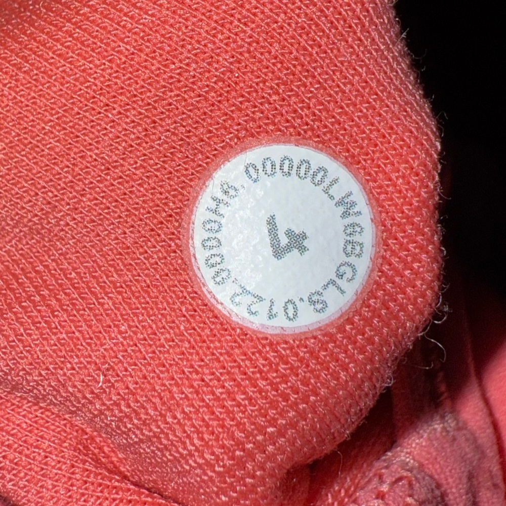 Lululemon High Rise Crop - Picture 3 of 3
